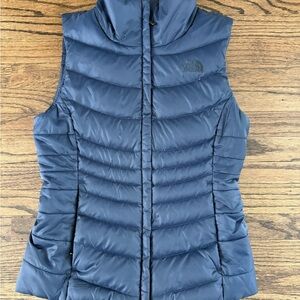 The North Face Women’s XS Navy Puffer Vest